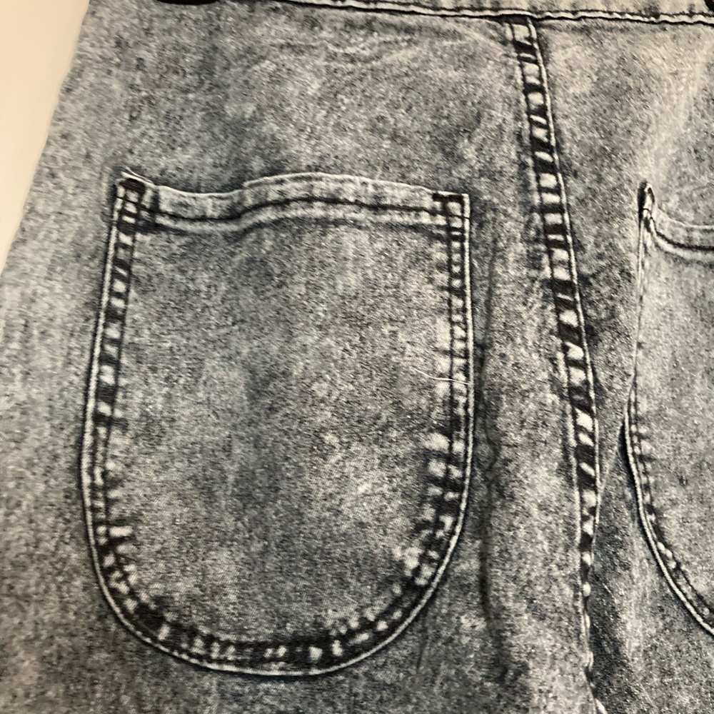 Acid washed jeans 2 for $15 - Picture 6 of 7